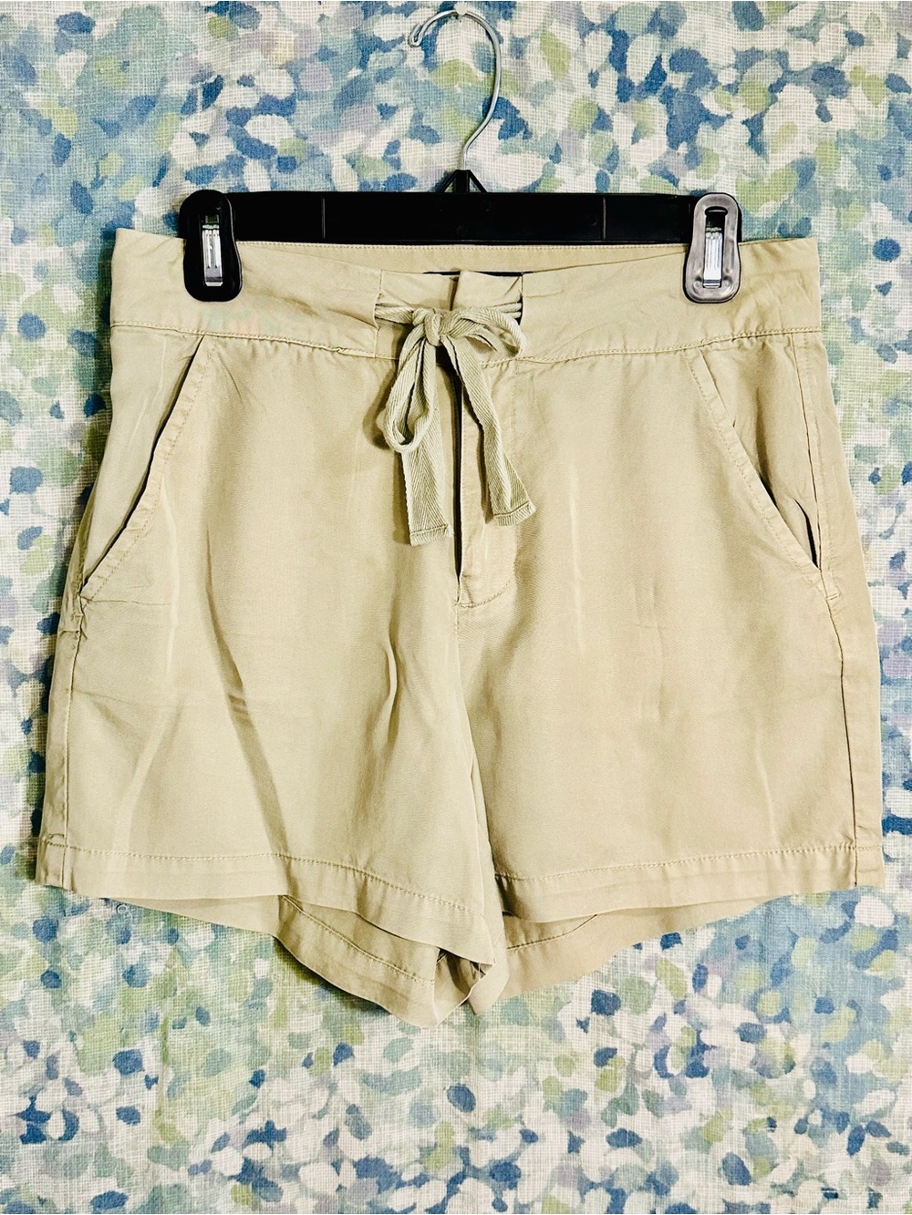MAX Jeans Khaki Drawstring Trouser Shorts | Casual Utility Shorts | Size 4/27